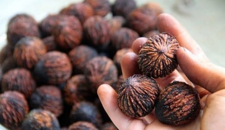 black walnuts from parasites