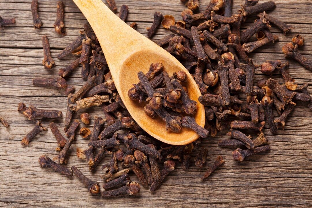 dried cloves against parasites